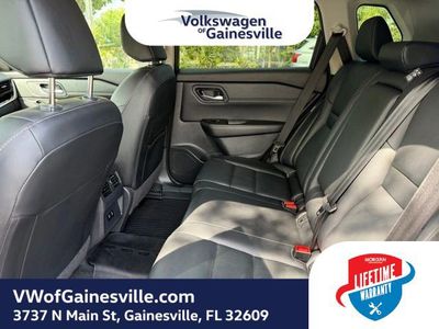 2024 Nissan Rogue — photo 11 view