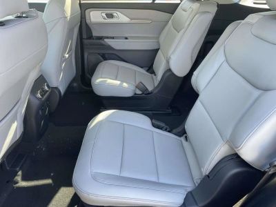 2026 Ford Explorer — photo 12 view