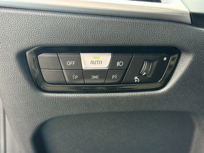 2027 BMW 4 Series — photo 33 view