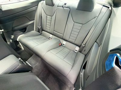 2027 BMW 4 Series — photo 19 view