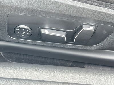 2027 BMW 4 Series — photo 23 view
