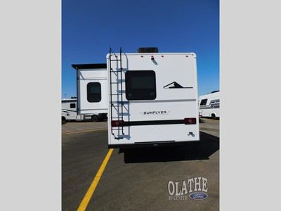 2027 Winnebago Sunflyer - Photo 27