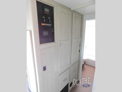 2027 Winnebago Sunflyer - Photo 10