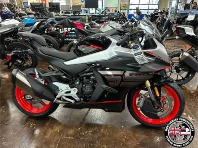 2026 CFMOTO 450SS — front three-quarter view