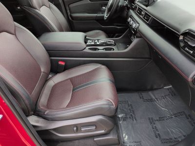 2025 Honda Pilot - Photo 32