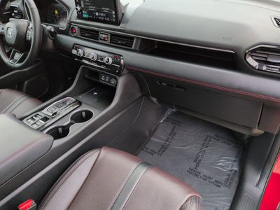 2025 Honda Pilot - Photo 33