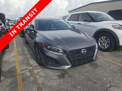 2023 Nissan Altima — rear three-quarter view