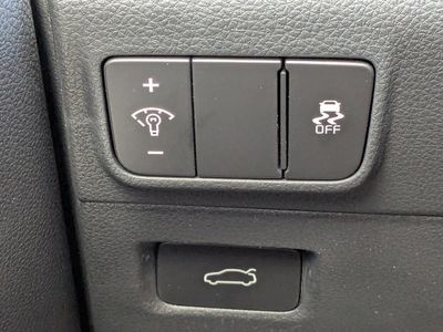 2026 Kia K5 — photo 32 view