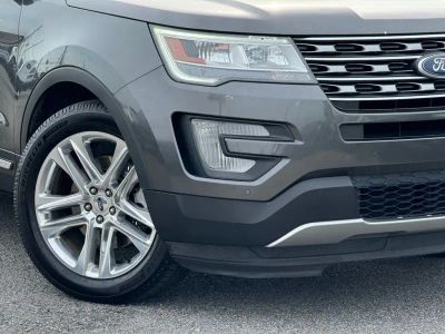 2017 Ford Explorer - Photo 12