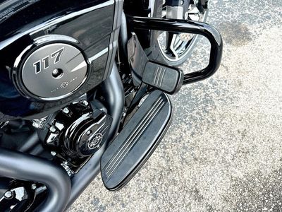2025 Harley-Davidson FLHX - Street Glide — photo 15 view