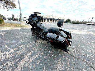 2025 Harley-Davidson FLHX - Street Glide — interior view
