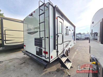 2020 Freedom Express Ultra Lite 192RBS — interior view