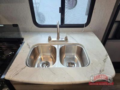 2020 Freedom Express Ultra Lite 192RBS — photo 9 view