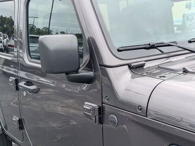 2025 Jeep Wrangler — photo 12 view