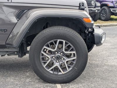 2025 Jeep Wrangler — photo 11 view