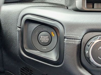 2025 Jeep Wrangler — photo 29 view
