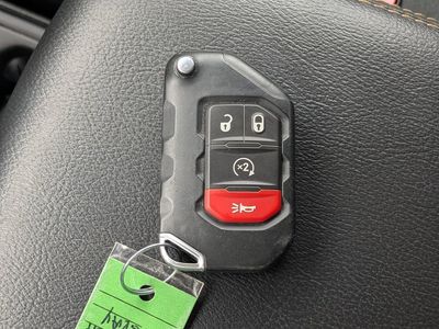 2025 Jeep Wrangler — photo 31 view
