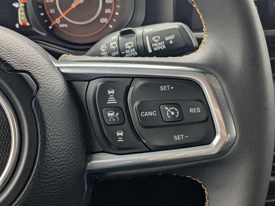 2025 Jeep Wrangler — photo 24 view