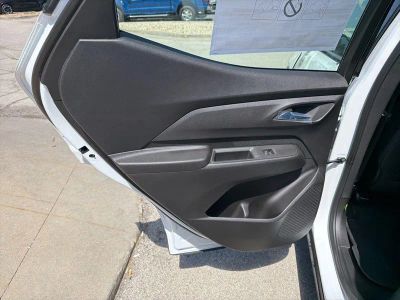2027 Chevrolet Bolt - Photo 17