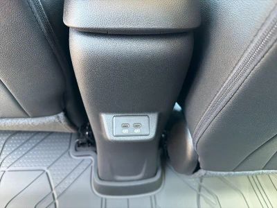 2027 Chevrolet Bolt - Photo 15