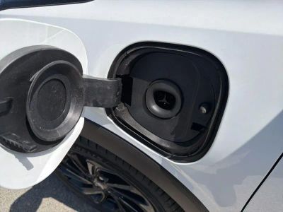2027 Chevrolet Bolt - Photo 9