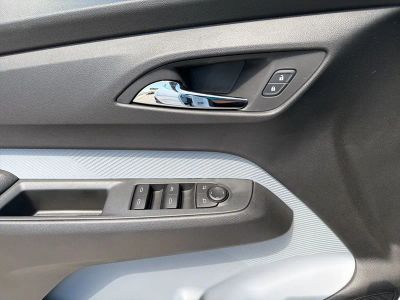 2027 Chevrolet Bolt - Photo 31