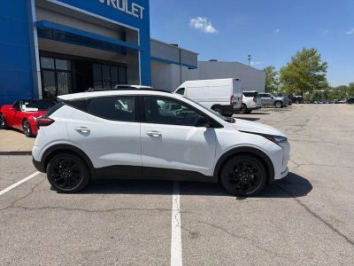 2027 Chevrolet Bolt - Photo 2