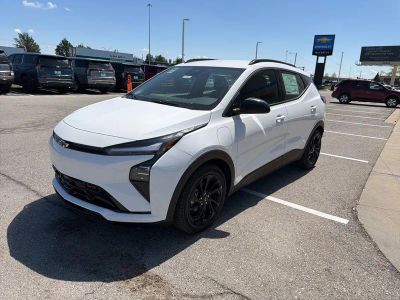 2027 Chevrolet Bolt - Photo 6