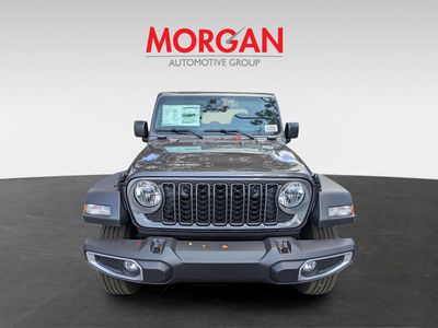 2026 Jeep Gladiator — photo 7 view