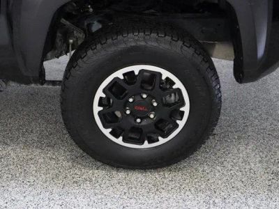 2025 Toyota Tacoma 4WD - Photo 10