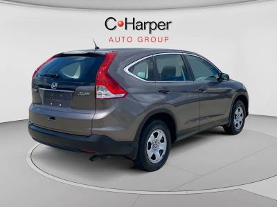 2014 Honda CR-V — rear three-quarter view