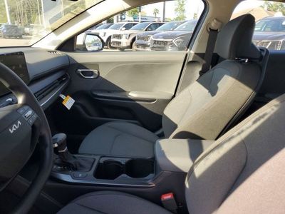 2025 Kia K4 - Photo 7