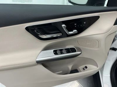 2026 Mercedes-Benz GLC — photo 11 view
