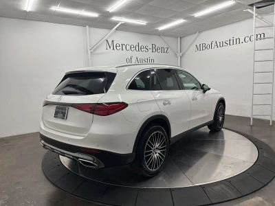 2026 Mercedes-Benz GLC — photo 7 view