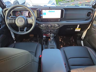 2026 Jeep Gladiator - Photo 18