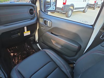2026 Jeep Gladiator - Photo 20