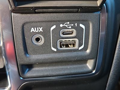 2026 Jeep Gladiator - Photo 26