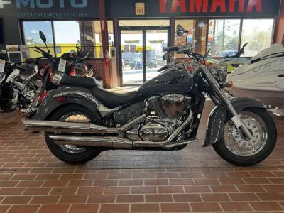 2025 Suzuki Boulevard C50 — front three-quarter view