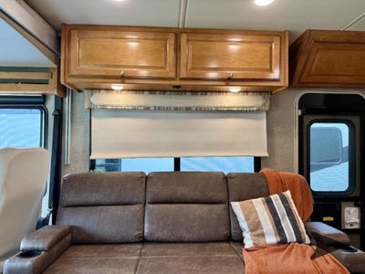 2019 Winnebago Vista — photo 14 view