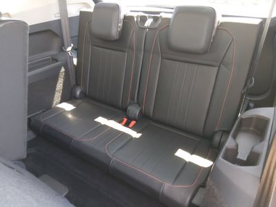 2024 Volkswagen Tiguan — photo 18 view