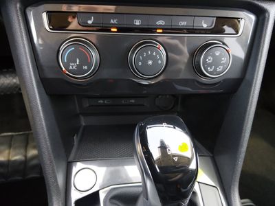 2024 Volkswagen Tiguan — photo 19 view