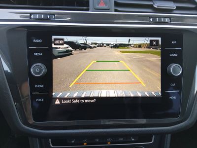 2024 Volkswagen Tiguan — photo 16 view