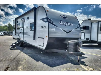 2025 Jayco Jay Flight — front three-quarter view