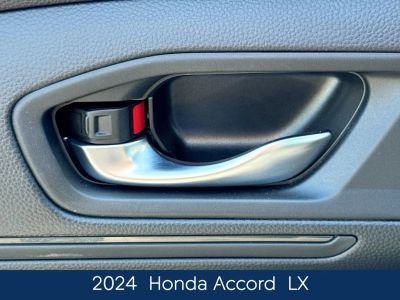 2024 Honda Accord - Photo 17