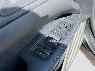 2026 Lexus RX — photo 24 view