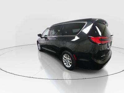2023 Chrysler Pacifica — detail view