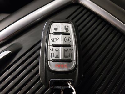 2023 Chrysler Pacifica — photo 15 view