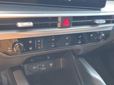 2026 Kia Sorento — photo 24 view