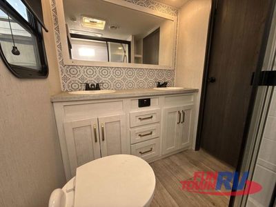 2022 Dutchmen RV Astoria — photo 24 view