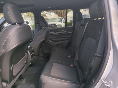 2026 Jeep Grand Cherokee - Photo 15